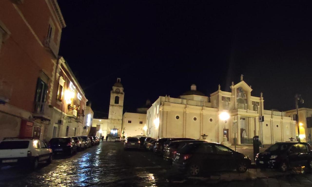 Dimora Della Marchesa - Al Duomo Apartment Manfredonia Exterior photo